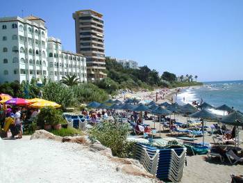 Calahonda beach, looking in the direction of La Cala